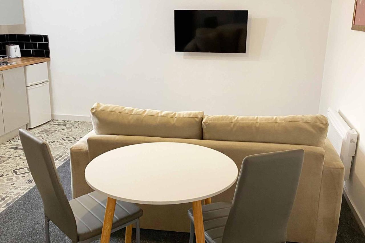 Sutton Contractor Accommodation - Warrington, St Helens Clock Face Екстер'єр фото